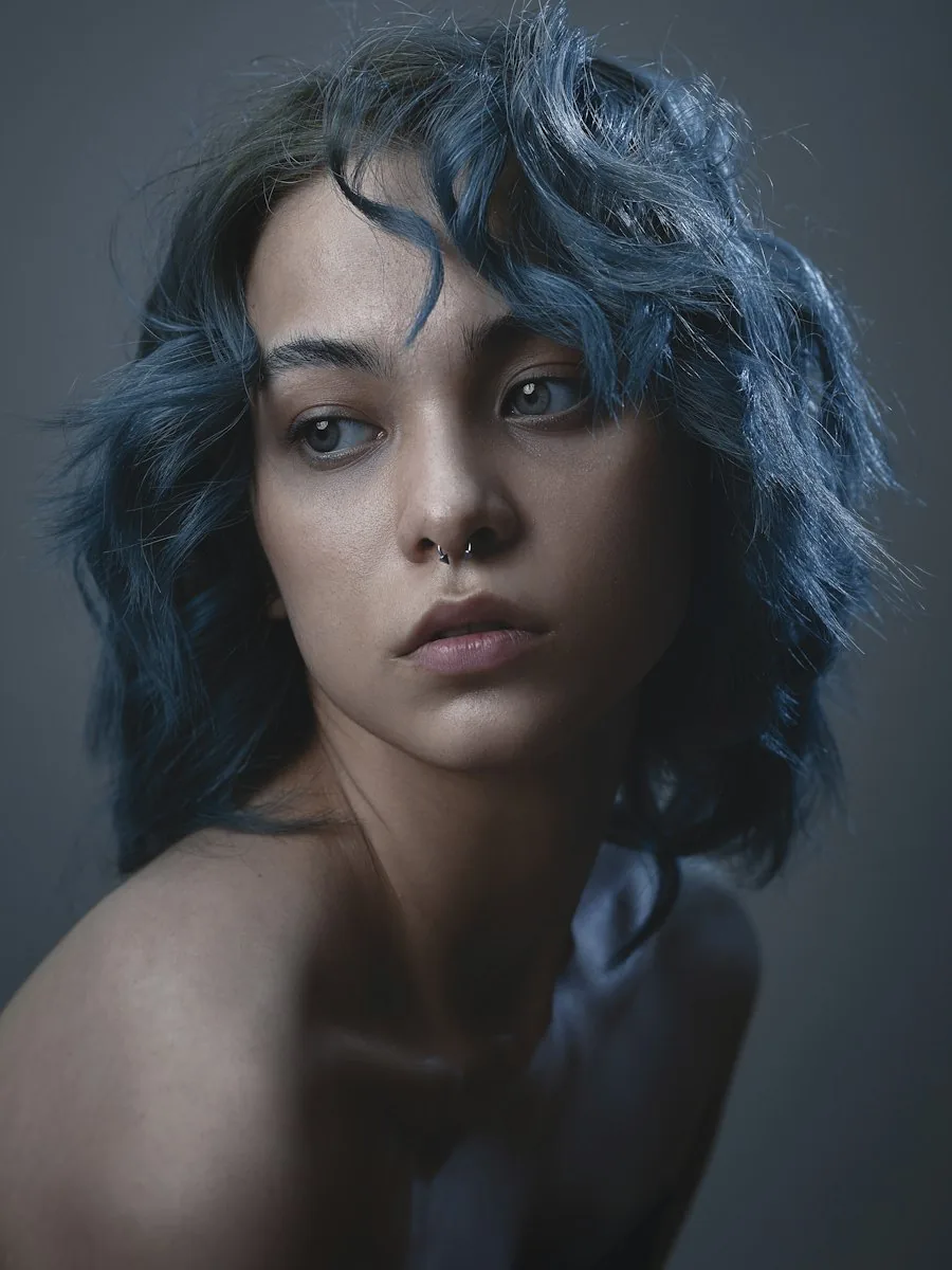 Model with vivid blue hair